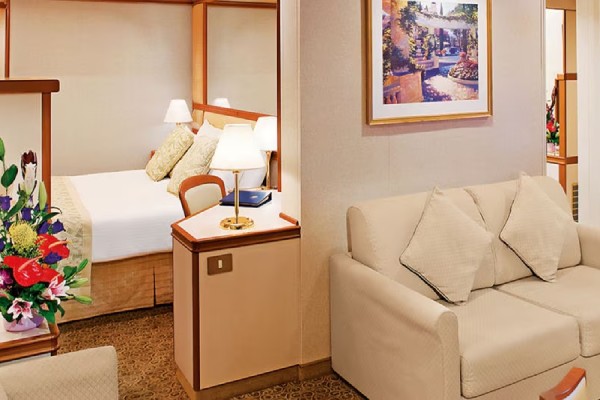 Caribbean Princess Family Suite