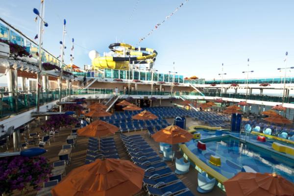 Waves Main Pool