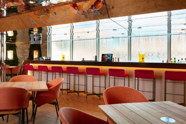 La Cascata Bar