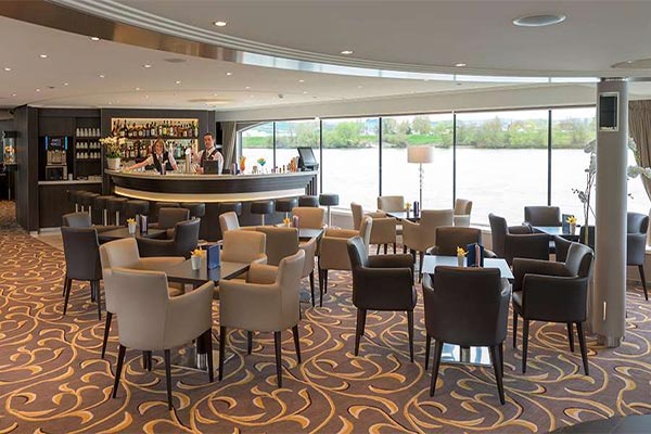Bar And Lounge