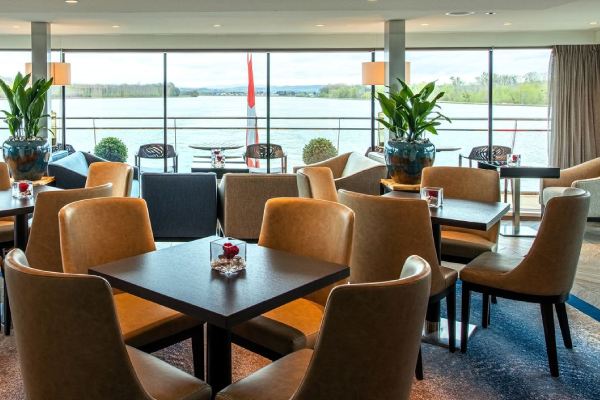 Club Lounge