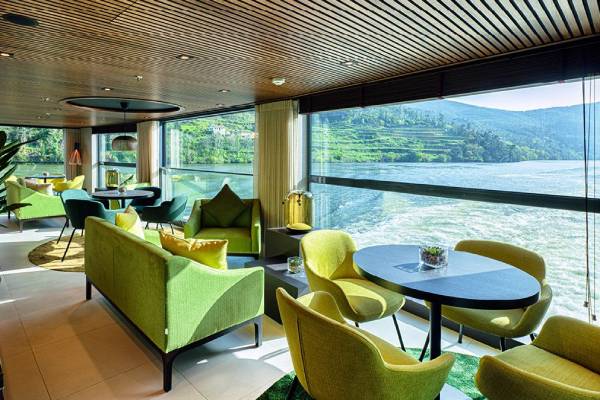 Club Lounge