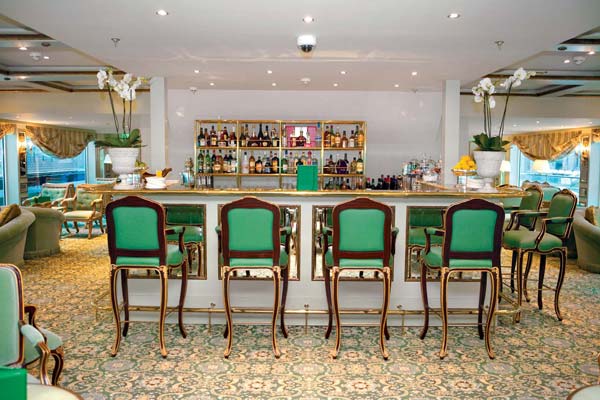 Salon Bar