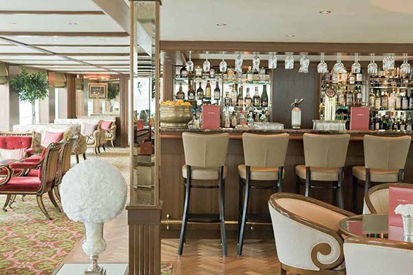 Lounge Bar