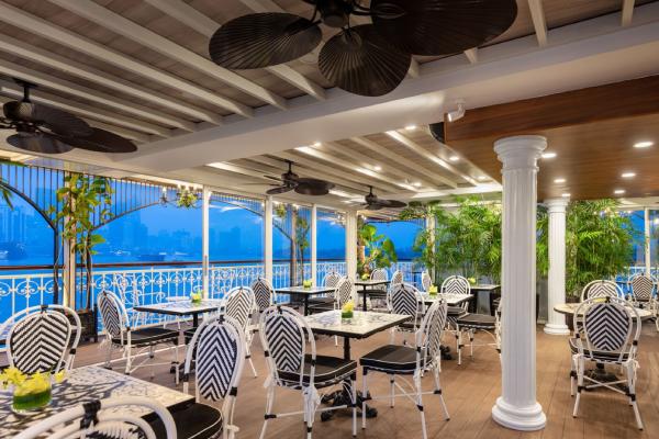 Outdoor Lounge