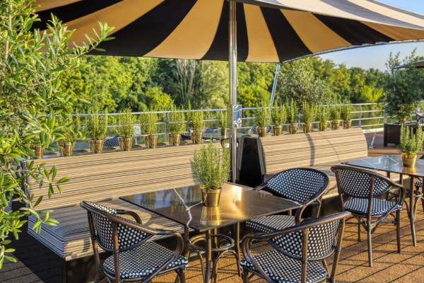 Sundeck