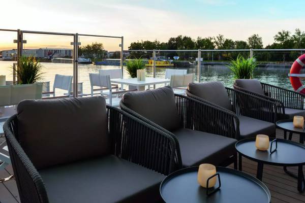 River Terrace