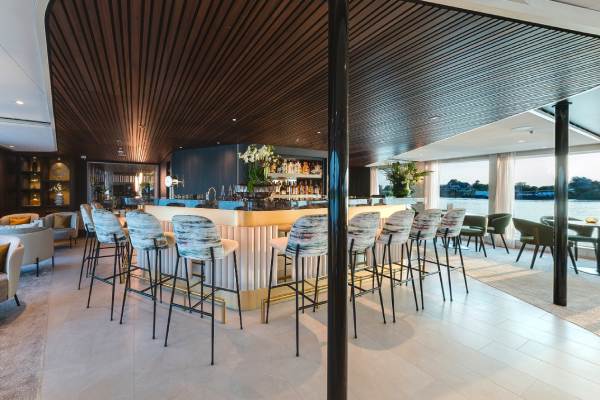 Panorama Bar.jpg