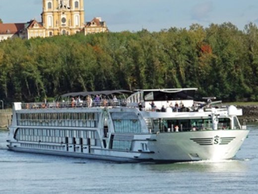 ms Lumiere
